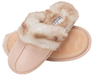 Comfy Faux Fur Womens Slipper - best gifts for new pregnant moms